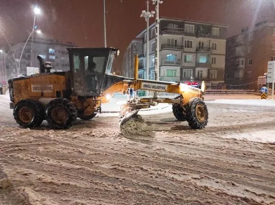 Ereğli Belediyesinden yoğun kar mesaisi