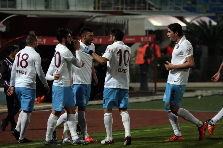 Adanaspor-Trabzonspor maçından kareler