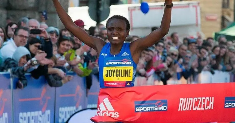 Kenyalı atlet 4 dünya rekoru kırdı