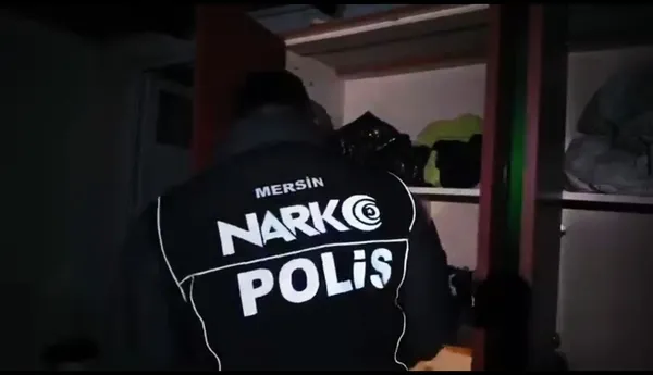 tarsusta-uyusturucu-operasyonunda-40-kisi-tutuklandi-1775676453577.jpg