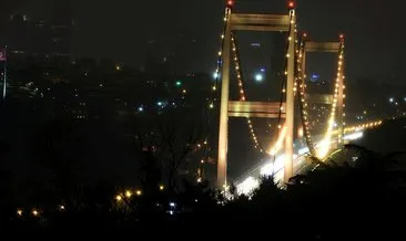 FSM Köprüsü sarı renge büründü
