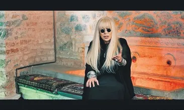 Zerrin Özer müziğe geri döndü