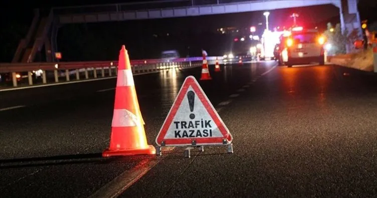 Afyonkarahisar’da feci kaza! Kamyona arkadan çarpan otomobilin sürücüsü öldü