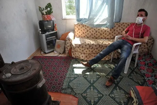 Uğur Acar yeni yüzüyle ilk kez köyüne gitti