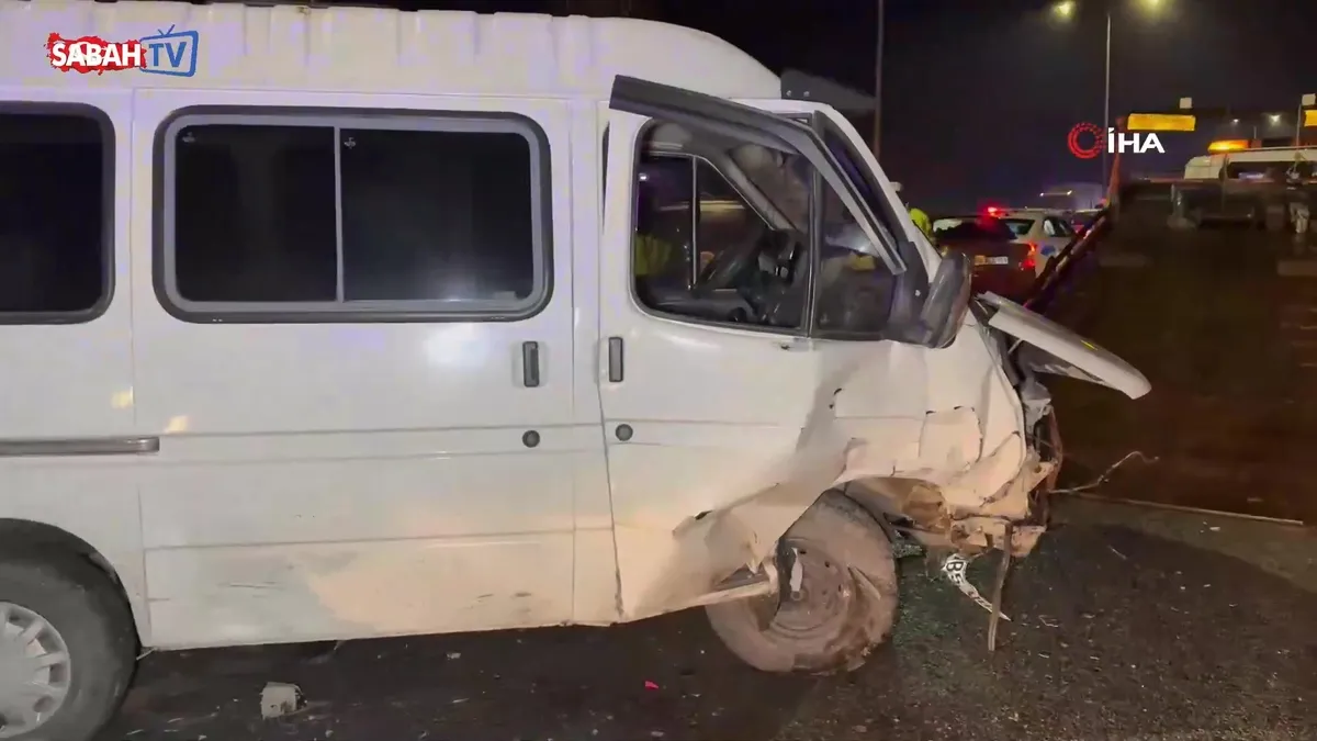 Samsun’da zincirleme trafik kazası: 6 yaralı videosunu izle Samsun’da zincirleme trafik kazası: 6 yaralı videosunu izle