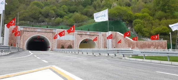 mevcut-guzergah-uzerinde-bulunan-90-adet-viraj-ortadan-kalkti-1683022133074.jpg