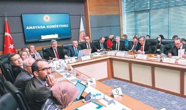 CHP ve İyi Parti’den başörtüsü firarı