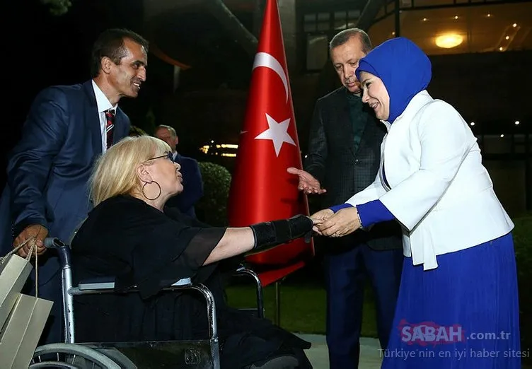 Zerrin Özer ‘Erdoğan bana sanatçı olduğumu hissettirdi ! Başkan’a sevgim ve vefam büyüktür’