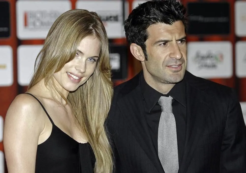 Milan'da top koşturan Luis Figo ve eşi Helen Svedin.