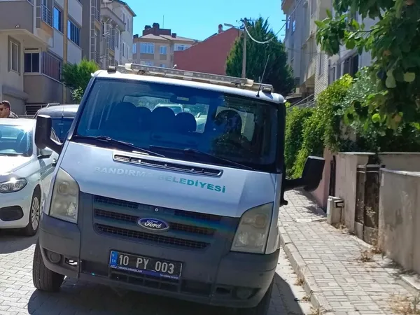 bandirma-egitim-ve-arastirma-hastanesindeki-gizli-kamera-skandalinin-faili-tarik-ozcan-evinde-olu-bulundu-1718812368070.jpg