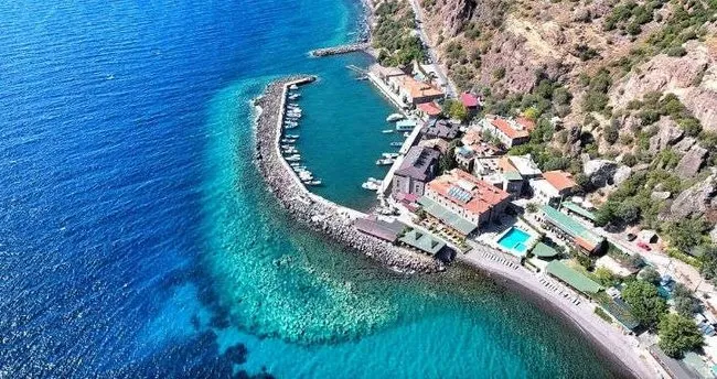 Assos nerede? Assos’a nasıl gidilir ve kaç kilometre?