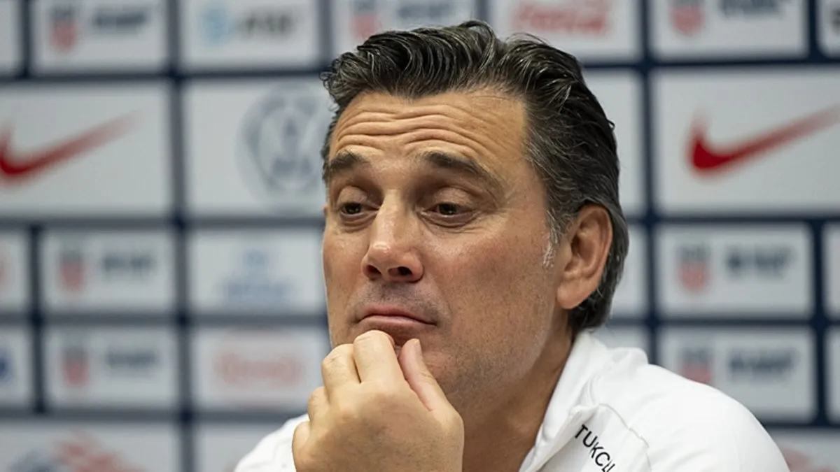 Vincenzo Montella: “Bu galibiyeti Türk halkına armağan etmek istiyorum” Vincenzo Montella: “Bu galibiyeti Türk halkına armağan etmek istiyorum”