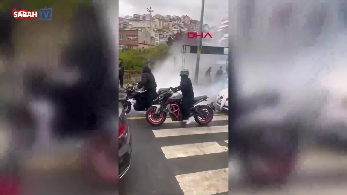 Düğün konvoyunda motorla trafiği kapattı, 136 bin TL ceza yedi! videosunu izle Düğün konvoyunda motorla trafiği kapattı, 136 bin TL ceza yedi! videosunu izle