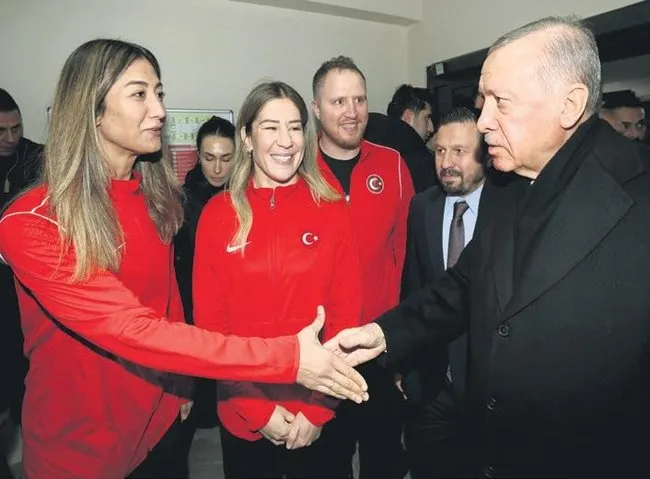 2025te-teror-bitecek-ekonomide-basari-gelecek-1735334188065.jpeg