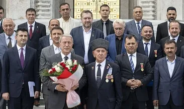 Akar, şehit aileleriyle buluştu