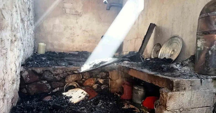 Evde çıkan yangın korkuttu