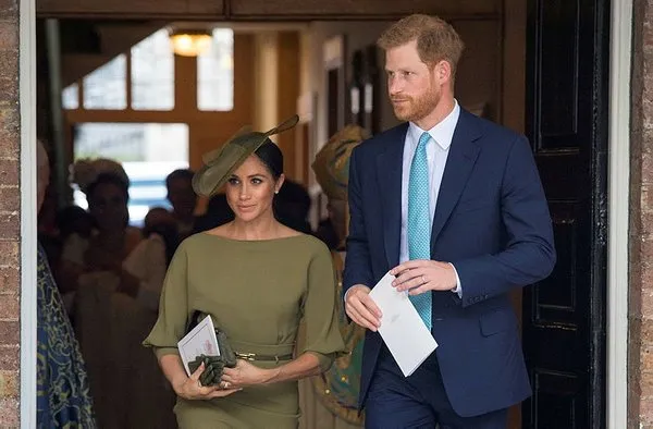 Prens William ve Kate Middleton ailesinin beş üyesi ilk kez aynı karede
