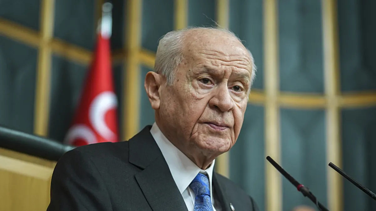 MHP lideri Devlet Bahçeli’den okul saldırılarına ilişkin açıklama: Tüm sebepleri ve arka planı ortaya çıkarılmalı MHP lideri Devlet Bahçeli’den okul saldırılarına ilişkin açıklama: Tüm sebepleri ve arka planı ortaya çıkarılmalı