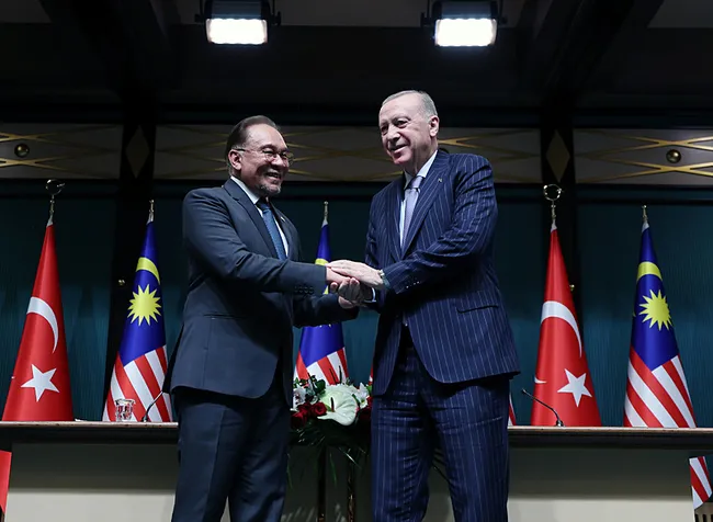 Malezya Başbakanı İbrahim'den Başkan Erdoğan'a övgü dolu sözler: