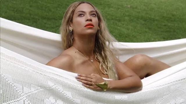 Beyonce: Vücudumu göstermeyi seviyorum