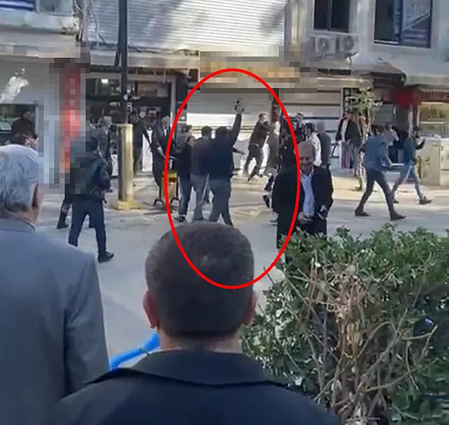 esnaflar-arasinda-bicakli-kavga-1-olu-3-yarali-1764242856308.jpeg (800×757)