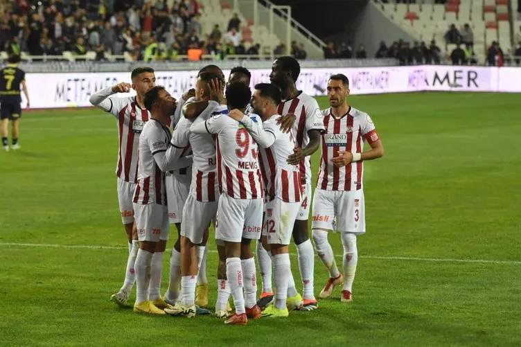 SON DAKİKA HABERİ: Kulüplerin harcama limitleri açıklandı! İşte takım takım o liste...