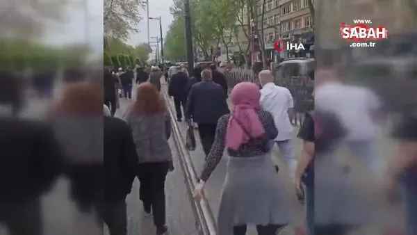 Fatih’te tramvay arızalandı, aksayan seferler nedeniyle yolcular raylardan yürüdü | Video