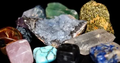 Dünyanın en değerli 10 madeni yanında altın sönük kalıyor! İşte yerin yedi kat dibinden çıkan servetler