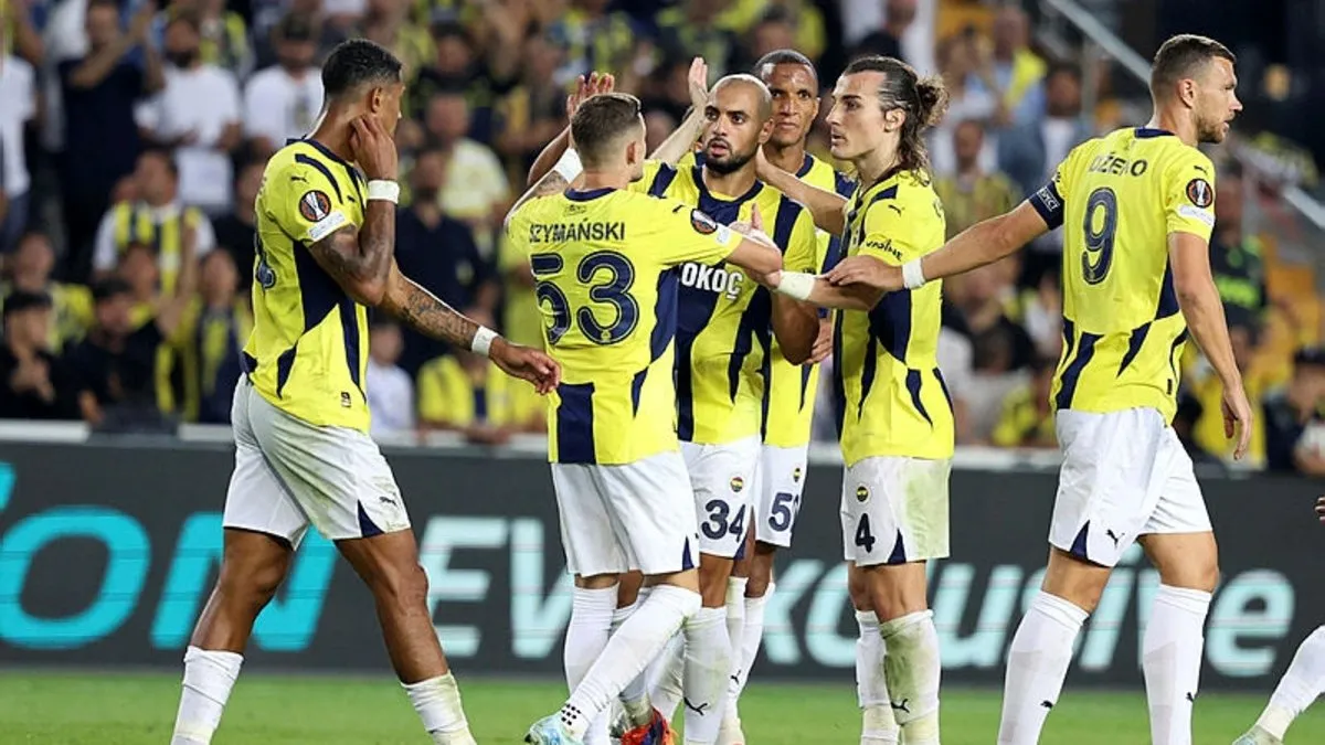 SON DAKİKA: Fenerbahçe, Antalyaspor'a konuk oluyor! Zorlu maçta ilk 11'ler belli oldu