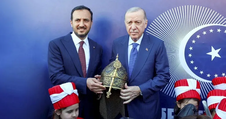 Erdoğan’a fetih hatırası miğfer