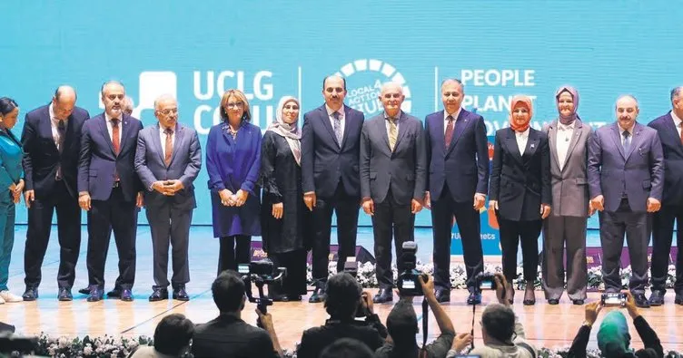 Dünya belediyeler birliği başkanlığını yürütüyor