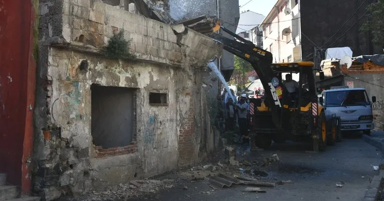 Kuştepe’de uyuşturucu yuvası 18 metruk bina tek tek yıkılıyor
