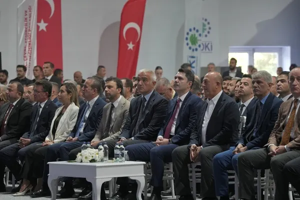 antalya-turizmde-vites-yukseltti-24-yilda-192-milyar-liralik-yatirim-1788597783383.jpeg