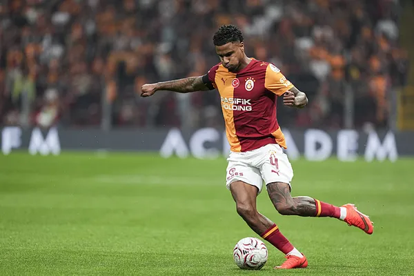 canli-super-ligde-galatasaray-kasimpasa-maci-ilk-gol-geldi-1791568596810.jpeg