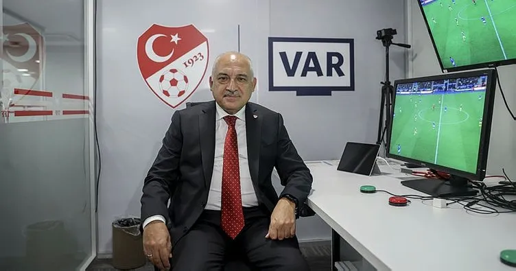 Mehmet Büyükekşi’den VAR eleştirilerine yanıt! Başka maça bakarak karar verilemez
