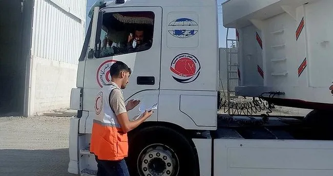 Filistin Kızılayı: İsgalci İsrail’in saldırıları nedeniyle ambulanslar hareket edemiyor Filistin Kızılayı: İsgalci İsrail’in saldırıları nedeniyle ambulanslar hareket edemiyor