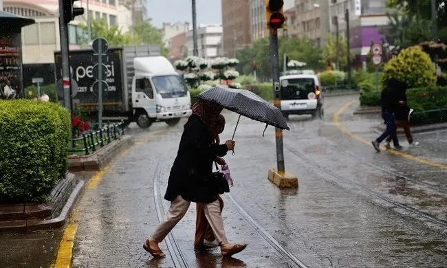 SON DAKİKA | Meteoroloji uyardı! Balkanlar’dan soğuk hava dalgası geliyor! O tarihten sonra sıcaklıklar çakılacak!
