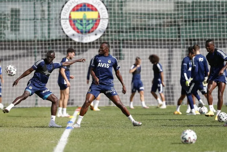 Fenerbahçe’de 11 değişiyor! Yıldız isim kulübeye
