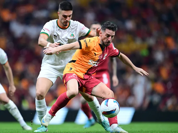 SON DAKİKA HABERLERİ: Serdar Dursun’un kaçırdığı gol olay yaratmıştı! Fenerbahçelilerin şok tepkisi sonrası açıkladı: Son anda…