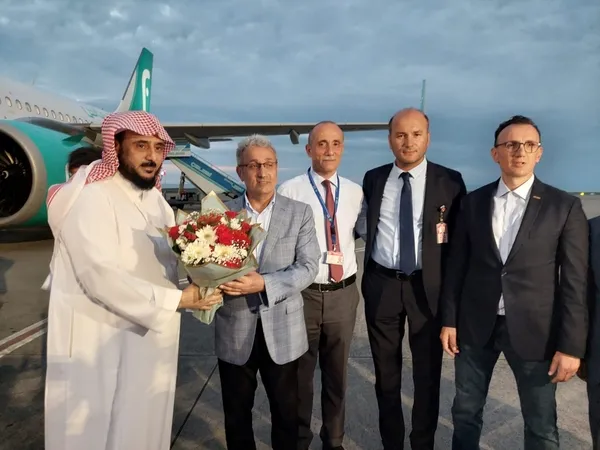 suudi-arabistandan-trabzona-bu-yilin-ilk-charter-ucusu-yapildi-1656704585279.jpeg