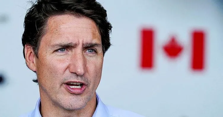 Kanada Başbakanı Trudeau seçim kampanyasında taşlandı