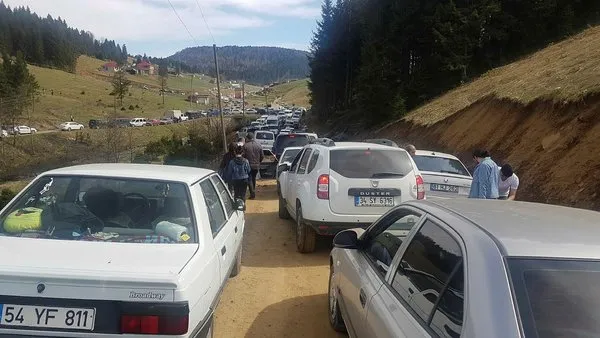 'Mor yayla'ya ziyaretçi akını