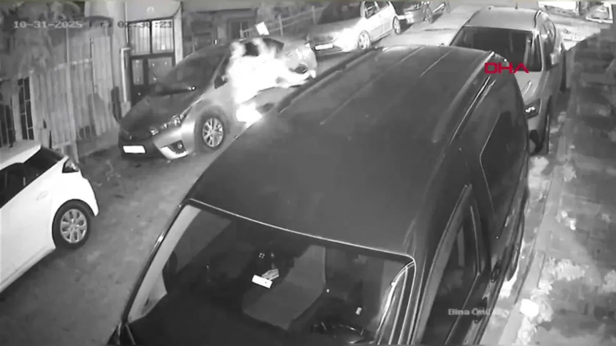 Kağıthane’de evine ateş açılan saldırgan dürümcüyü kurşunladı: 3 şüpheli yakalandı | Video videosunu izle Kağıthane’de evine ateş açılan saldırgan dürümcüyü kurşunladı: 3 şüpheli yakalandı | Video videosunu izle