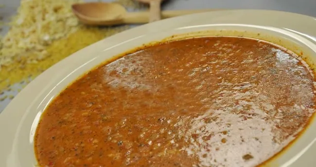 Kavurmalı acı biberli bulgur çorbası tarifi