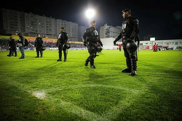 Estoril - Porto maçında faciadan dönüldü!