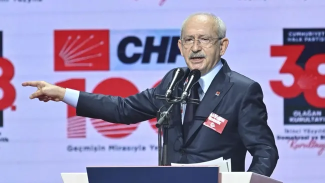 CHP’de Kılıç artığı’ kavgası! Özgür Özel’in ‘rötarlı’ kınaması krizi daha da büyüttü