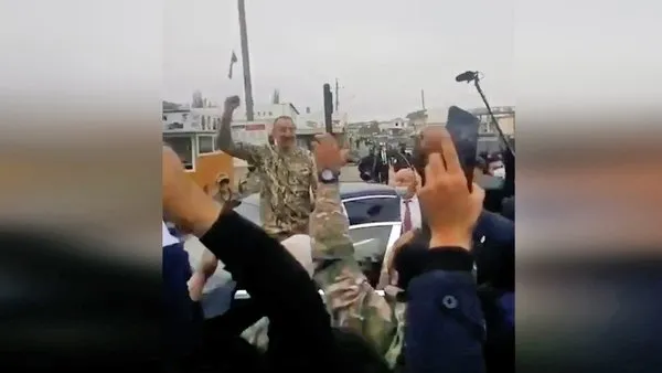 Son dakika! Azerbaycan Cumhurbaşkanı İlham Aliyev Ermenistan işgalinden kurtarılan Horadiz'de zafer kutlamasına katıldı | Video