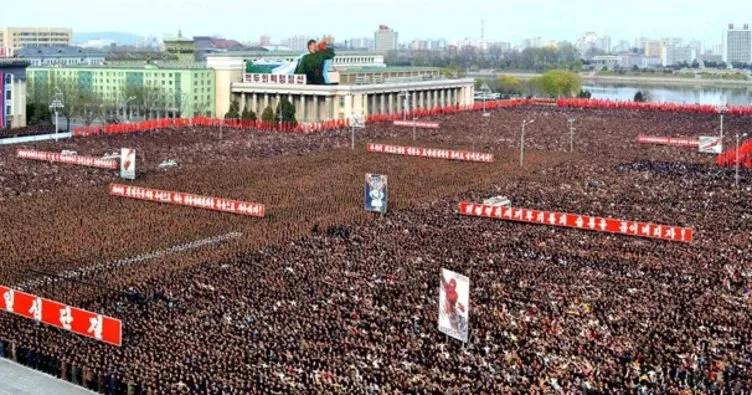Kuzey Kore’deki ABD karşıtı mitinge 100 binden fazla kişi katıldı