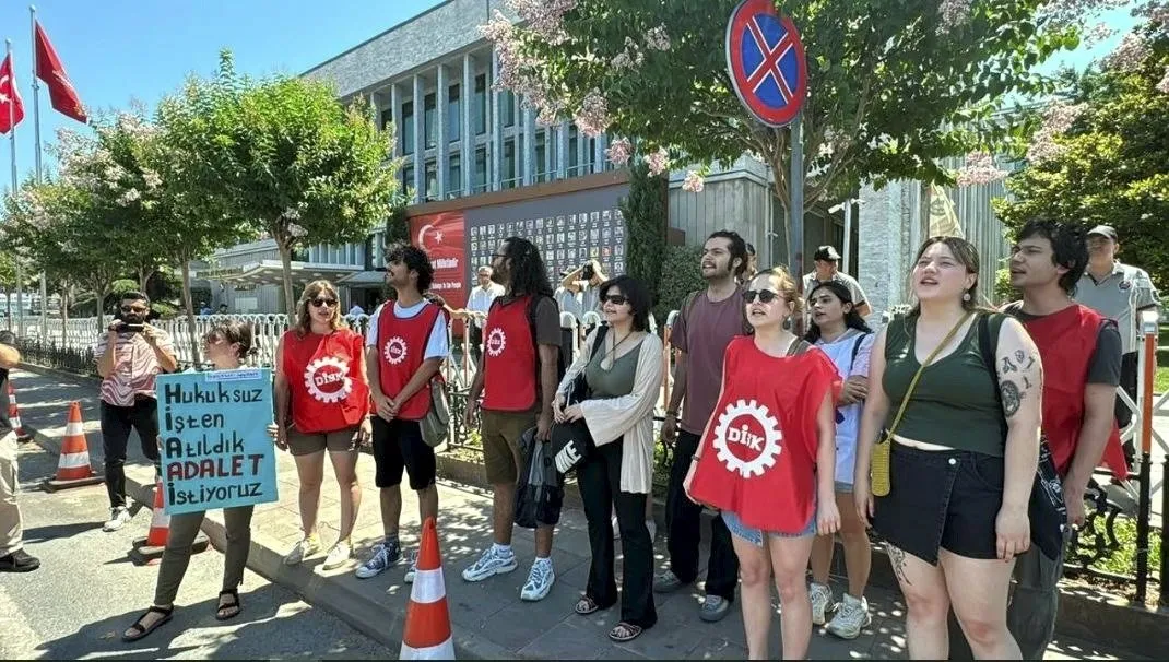 İBB BELTUR'da işten çıkarılan işçilere destek için zincirli eylem!