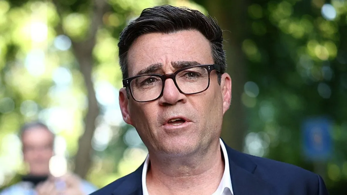 Andy Burnham, İngiltere'de İşçi Partisi lideri ve başbakan adayıdır.